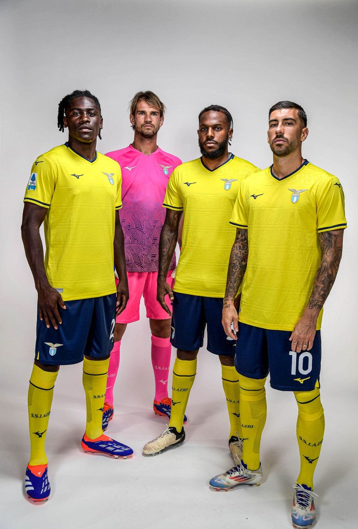 Lazio, tutte le immagini della nuova seconda maglia – GALLERY - immagine 4