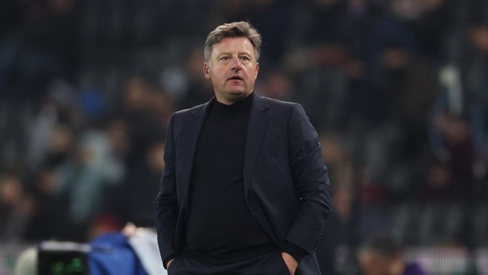 UDINE, ITALY - MARCH 02: Udinese manager Kosta Runjaic looks on during the Serie A match between Udinese Calcio and ACF Fiorentina at Stadio Friuli on March 02, 2026 in Udine, Italy. (Photo by Timothy Rogers/Getty Images) Runjaic: “Davis è fortissimo. Fiorentina? Volevamo la nostra rivincita” - immagine 1