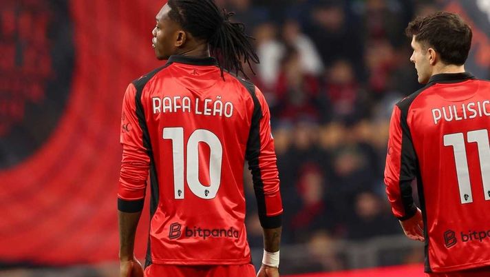 Milan, dibattito infuocato in diretta a Pressing: discussione tra gli opinionisti