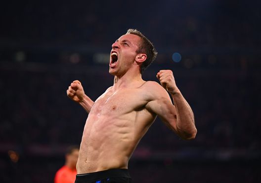 MUNICH, GERMANY - APRIL 08: Davide Frattesi festeggia il suo gol al Bayern Monaco (Photo by Mattia Ozbot - Inter/Inter via Getty Images) Bayern Monaco-Inter
