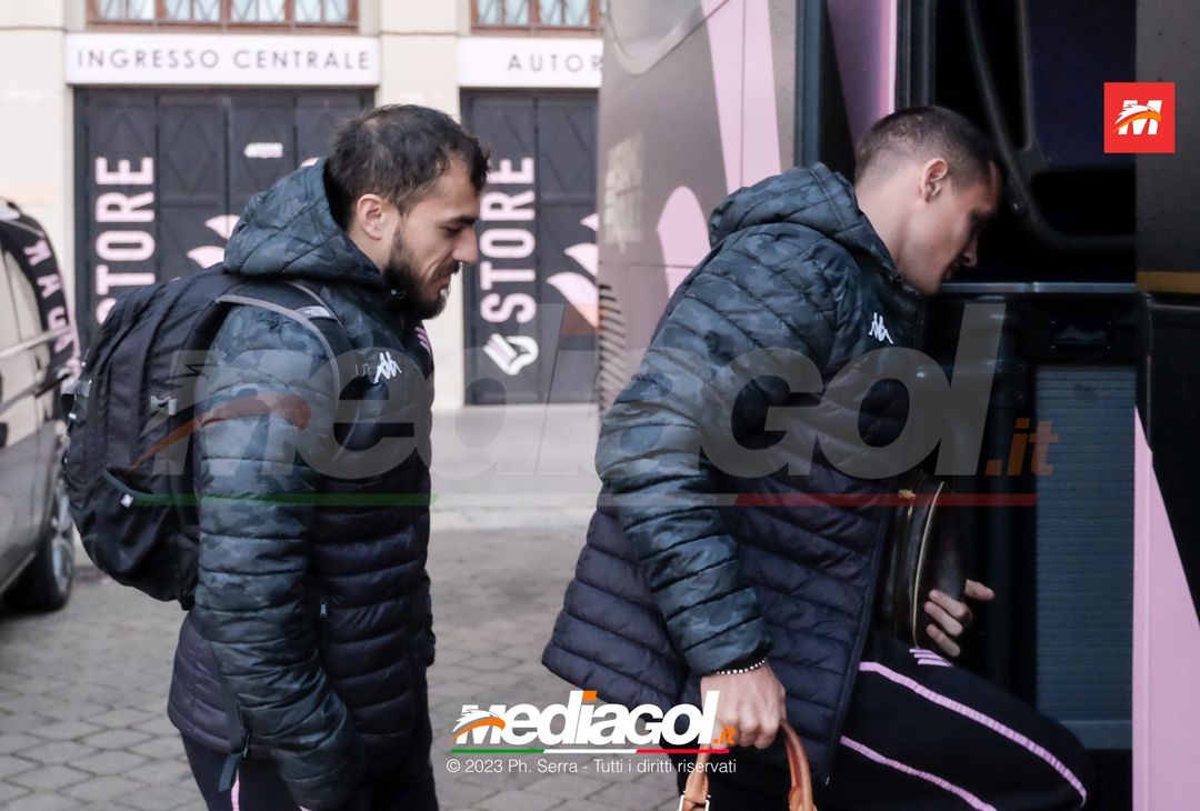 FOTO Pisa-Palermo, i rosanero in partenza dallo stadio “Renzo Barbera” (GALLERY) - immagine 15