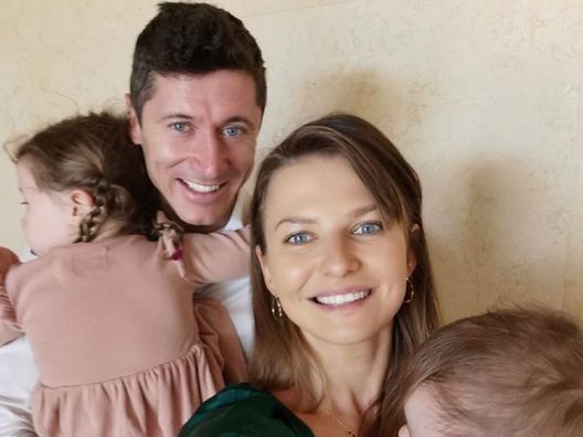 La moglie di Lewandowski rivela: “Ricevuto un’offerta per combattere nelle MMA. Robert…”- immagine 2