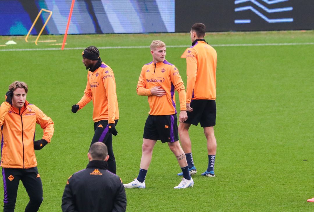Gallery VN – Allenamento a porte aperte della Fiorentina, le immagini più belle - immagine 80