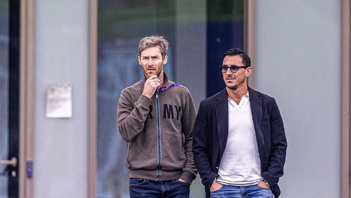 FOTO – Bolatti in visita al Viola Park, Burdisso fa “da Cicerone” - immagine 1