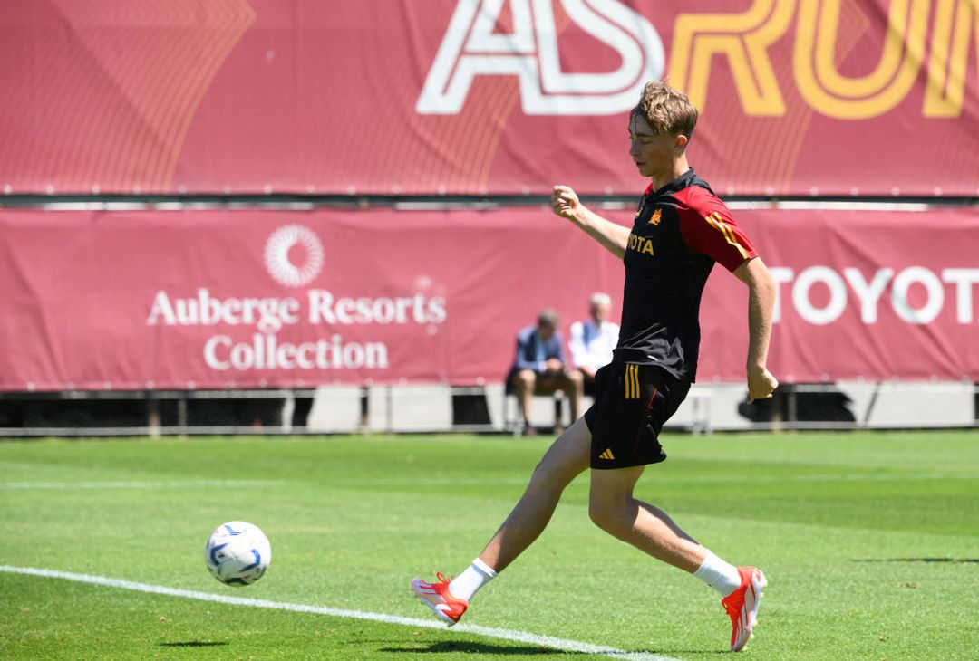 Trigoria, l’allenamento della Roma in vista del Genoa – FOTO GALLERY - immagine 12