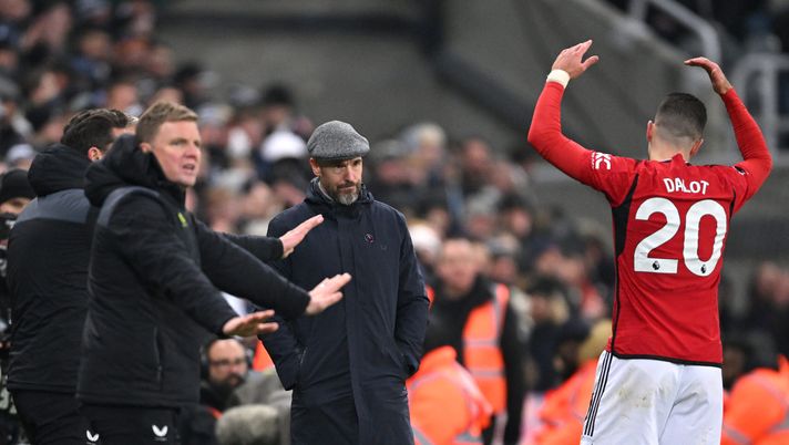 Media britannici, lo spogliatoio United non crede più in Ten Hag: “Troppo severo e robotico” - immagine 1