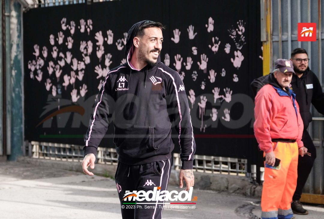 FOTO Südtirol-Palermo, la squadra in partenza dallo stadio “Renzo Barbera” (GALLERY) - immagine 40