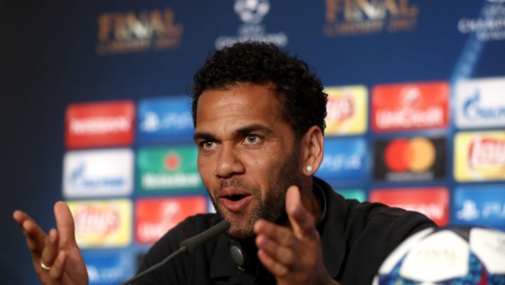 Dani Alves, accuse di stupro: “Mi diceva che ero la sua piccola pu***na” Dani Alves, accuse di stupro: “Mi diceva che ero la sua piccola pu***na” - immagine 1
