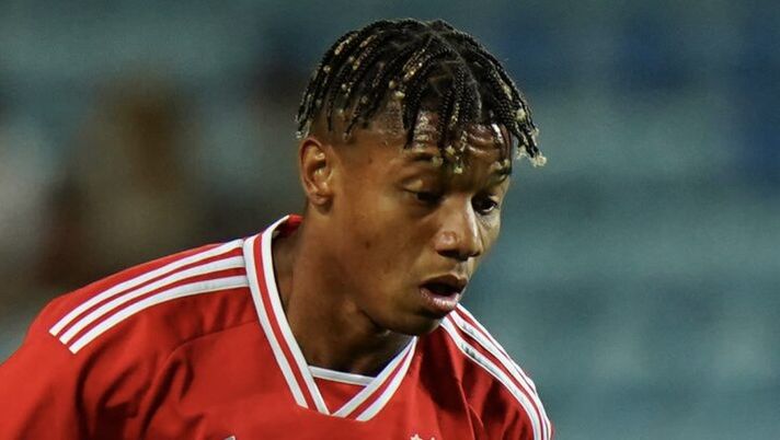 FARO, PORTUGAL - JULY 21: David Neres of SL Benfica in action during the Pre-Season Friendly match between SL Benfica and RC Celta de Vigo at Estadio Algarve on July 21, 2023 in Faro, Portugal. (Photo by Gualter Fatia/Getty Images) David Neres, comincia l’avventura a Napoli: iniziate le visite mediche a Villa Stuart - immagine 1
