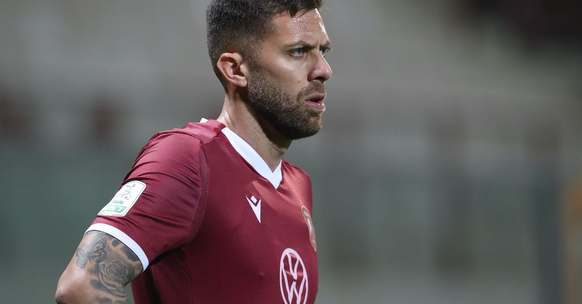 Ex Milan, Menez si ritira dal calcio: l’annuncio in diretta tv (VIDEO)