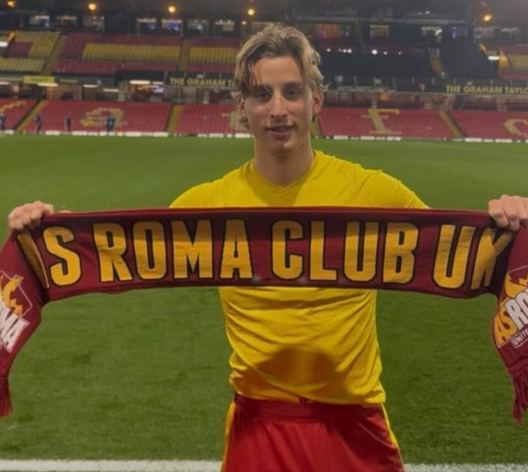 Bove, il ritorno al gol e l’abbraccio con il Roma Club UK: lo scatto commovente- immagine 2
