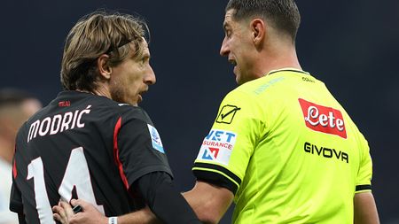 milan-lazio-calvarese-arbitri-pavlovic-rigore