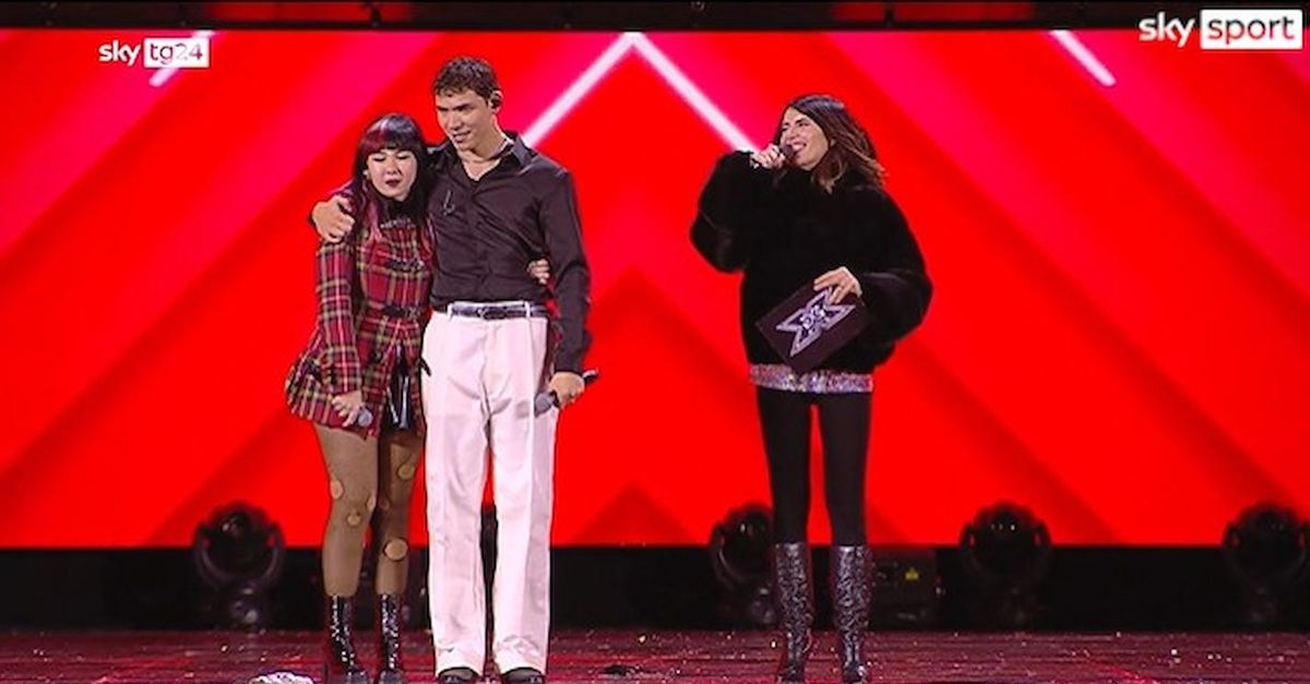 VIDEO / X Factor: Rob vince la finalissima a Napoli, il momento della proclamazione