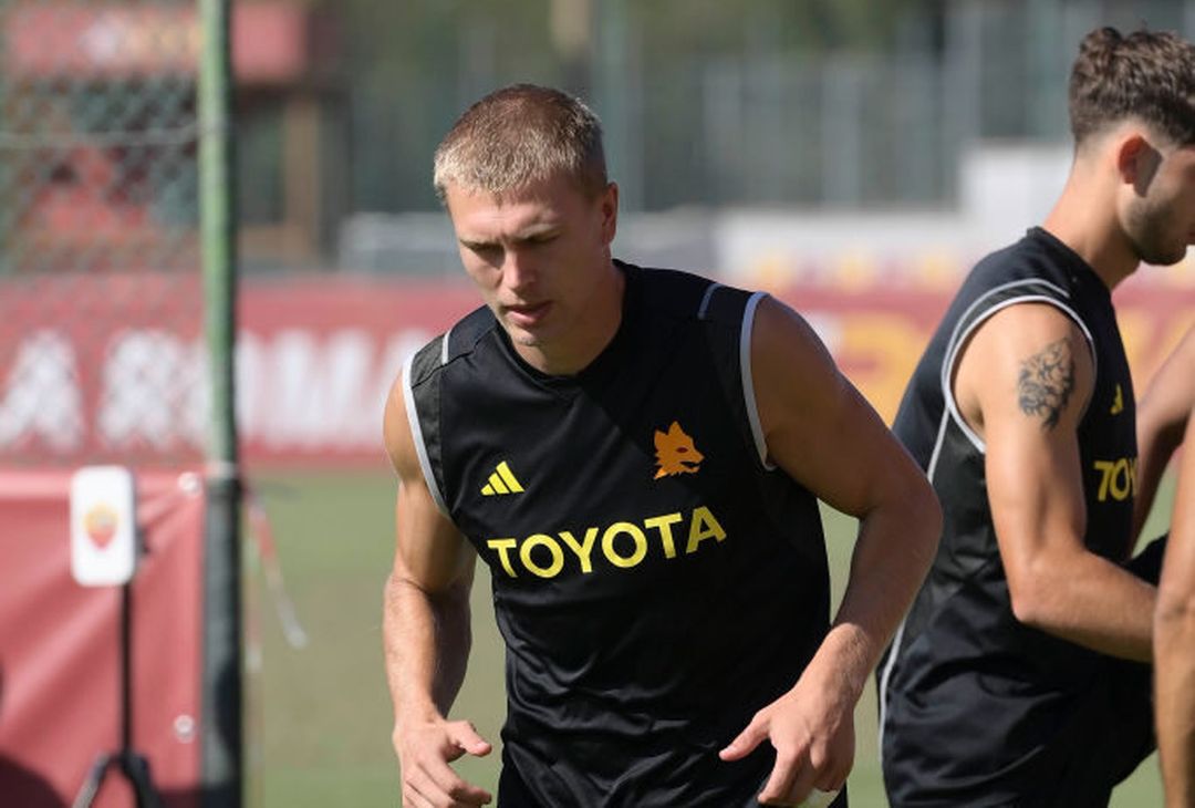 Roma, a Trigoria si lavora per preparare la sfida al Servette – FOTO GALLERY - immagine 21