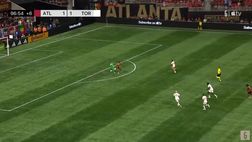 VIDEO / Il portiere si addormenta: gol umiliante al 97′