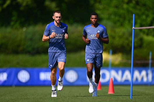 Getty Images Inter-Nazionali, quattro in campo da titolari: de Vrij e Dumfries, Asllani e Calhanoglu- immagine 2