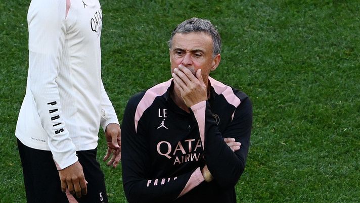 MUNICH, GERMANY - MAY 30: Luis Enrique, Head Coach of Paris Saint-Germain, reacts during a Paris Saint-Germain training session ahead of the UEFA Champions League Final 2025 between Paris Saint-Germain and FC Internazionale Milano at Munich Football Arena on May 30, 2025 in Munich, Germany. (Photo by Stu Forster/Getty Images) psg-botafogo-luis-enrique-stagione-mondiale-per-club-difesa-conferenza-stampa