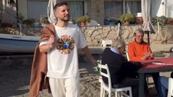 Mertens ritorna a Napoli, passeggiata vicino al mare con Kat!