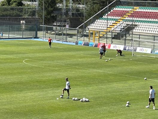 RILEGGI LIVE Castel di Sangro, problemi fisici per Osimhen e Rrahmani. Kvara in parte in gruppo- immagine 4