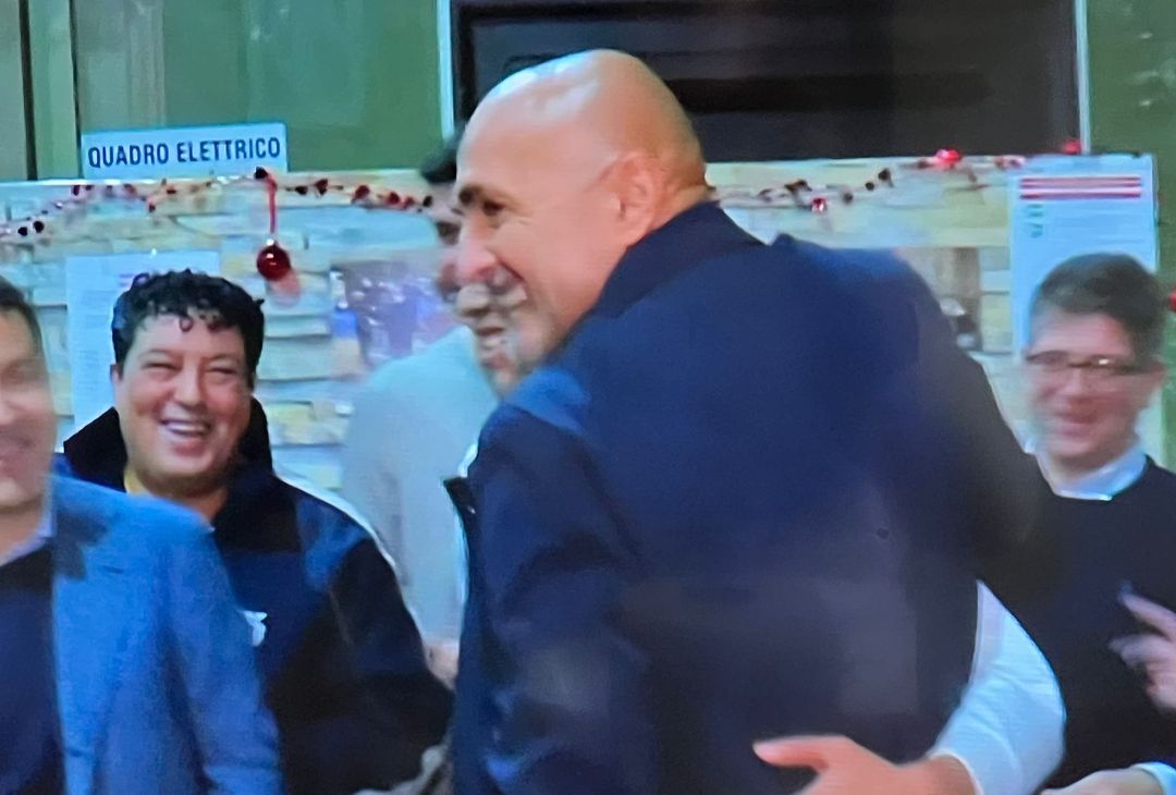 GALLERY Spalletti fa visita alla Comunità di Sant’Egidio: le reazioni dei presenti - immagine 3