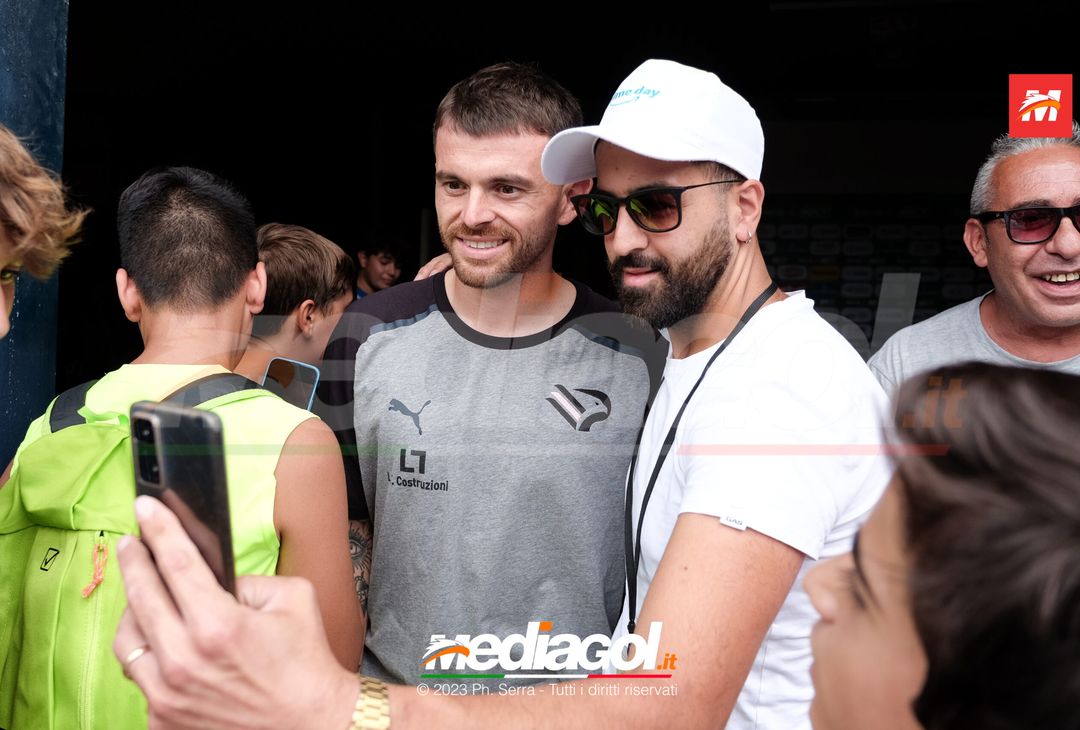 FOTO Reggiana-Palermo, il Palermo in partenza dal ‘Renzo Barbera’ (GALLERY) - immagine 21