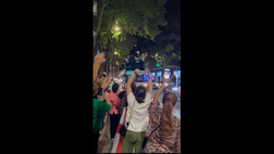 La Georgia di Kvara festeggia in grande: sfilata e bus scoperto tra la folla!