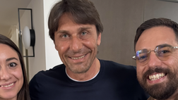 Consegna speciale per Conte: il mister è pazzo della pasticceria napoletana – FOTO