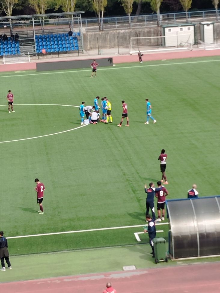 Medici in campo per l'infortunato Gambardella FINALE Primavera 2, Napoli-Salernitana 1-2: colpaccio amaranto al Piccolo - immagine 6