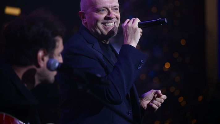 Max Pezzali a Imola: “Repetto no, bello se è una tantum. Serie 883? Se mi chiedono di…”  Max Pezzali a Imola: “Repetto no, bello se è una tantum. Serie 883? Se mi chiedono di…” - immagine 1