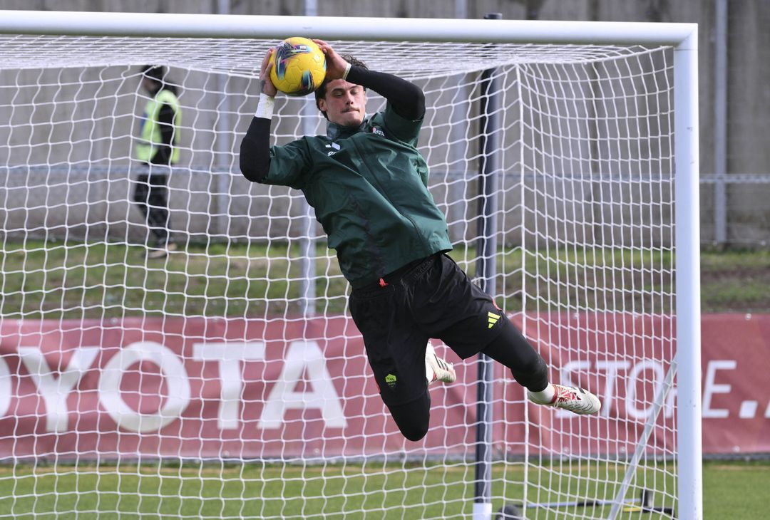 Trigoria, il primo allenamento in vista del Bologna dopo il derby – FOTO GALLERY - immagine 4