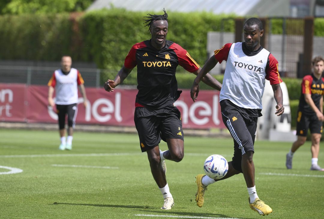 Verso Roma-Genoa, l’allenamento a Trigoria: individuale per Dybala – FOTO GALLERY - immagine 10