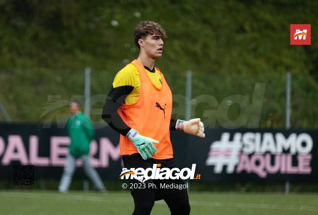 FOTO Ritiro Palermo, day 13 a Ronzone: gli scatti della seduta mattutina (Gallery) - immagine 8