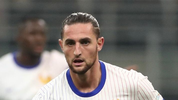 Milan, Rabiot si scalda e si prepara ... con l'aiuto di Deschamps