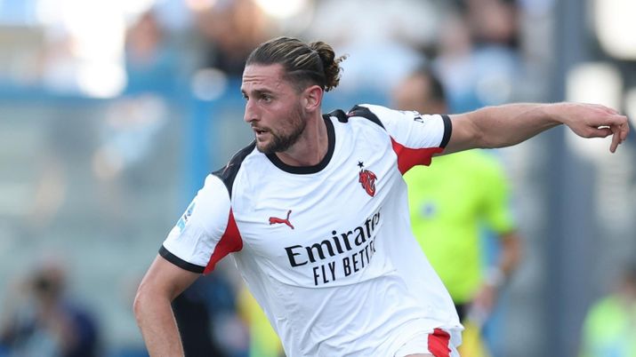 Adrien Rabiot, centrocampista AC Milan, qui durante Sassuolo-Milan di Serie A