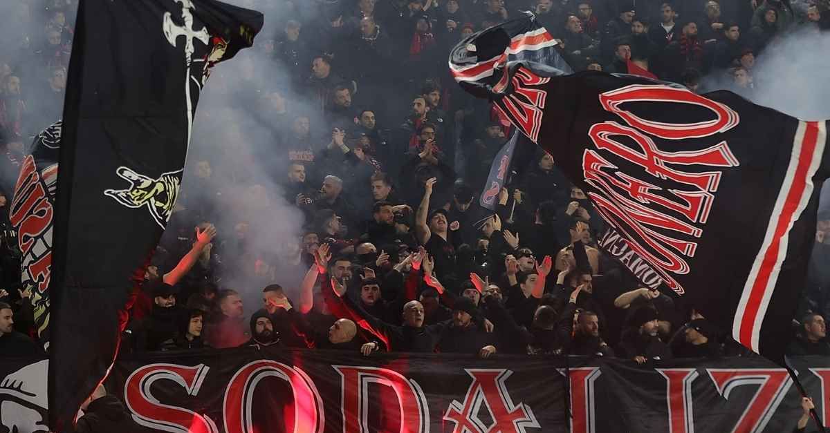 milan la petizione della curva sud riportiamo questo sport a una dimensione pi249 umana e a misura di tifoso da Pianetamilan.it milan la petizione della curva sud riportiamo questo sport a una dimensione pi249 umana e a misura di tifoso