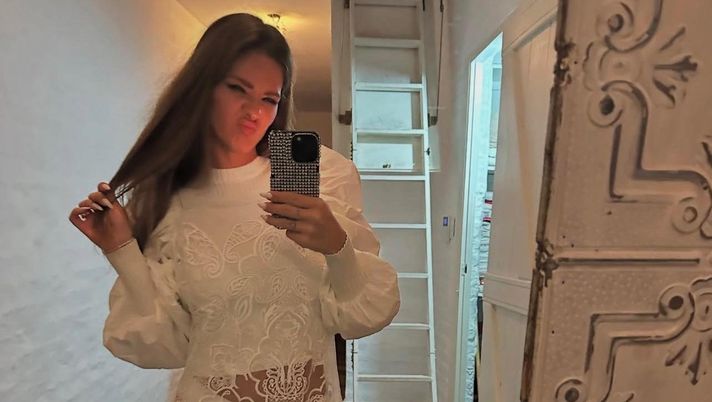 China Suarez nella settimana in cui è stata vista con Mauro Icardi: “Il mio Natale più felice” - immagine 1