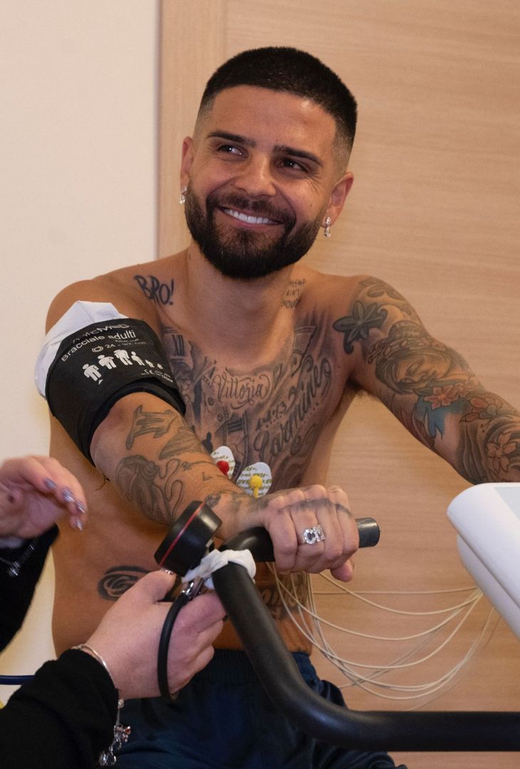 Pescara, sorrisi ed emozioni per Insigne alle visite mediche con i Delfini – GALLERY - immagine 7