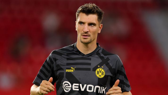 Inter, caccia all’esterno destro. Il sogno si chiama Buchanan, ma c’è anche un’altra opzione - immagine 1