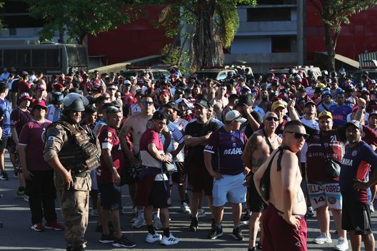 Lanús, tifoso muore davanti allo stadio prima del match contro il Cruzeiro- immagine 3