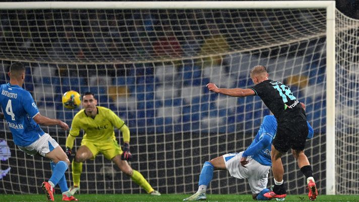 FOTO La Lazio fa la storia, sbanca il Maradona e raggiunge un record: la statistica - immagine 1