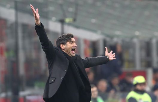 MILAN, ITALY - DECEMBER 15: Paulo Fonseca, Head Coach of AC Milan, reacts during the Serie A match between AC Milan and Genoa at Stadio Giuseppe Meazza on December 15, 2024 in Milan, Italy. (Photo by Marco Luzzani/Getty Images) fonseca-milan
