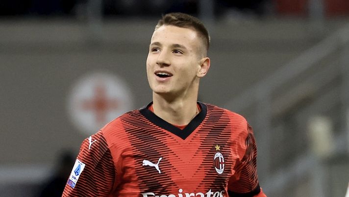 Francesco Camarda AC Milan Milan-Frosinone 3-1 Serie A 2023-2024