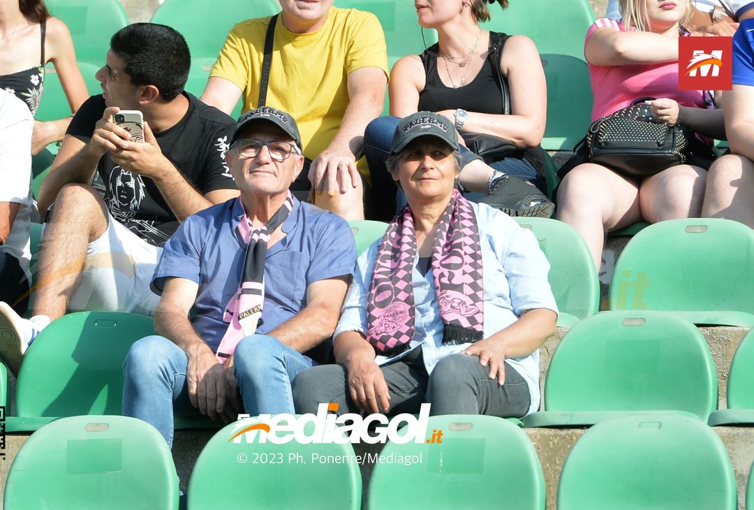 FOTOTIFO Palermo-Feralpisalò 3-0, gli scatti ai tifosi al “Renzo Barbera” (GALLERY) - immagine 64