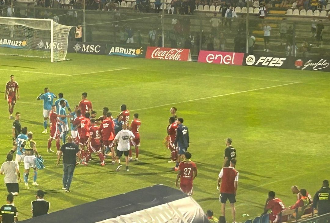 GALLERY Napoli-Brest, clamorosa rissa fra Natan e Del Castillo nel finale - immagine 5