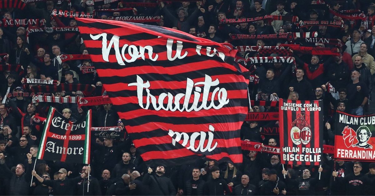 napoli milan domani mattina curva sud a milanello il supporto del tifo non mancher224 da Pianetamilan.it napoli milan domani mattina curva sud a milanello il supporto del tifo non mancher224