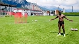 VIDEO / Balotelli è ancora un cecchino: che gol su punizione!