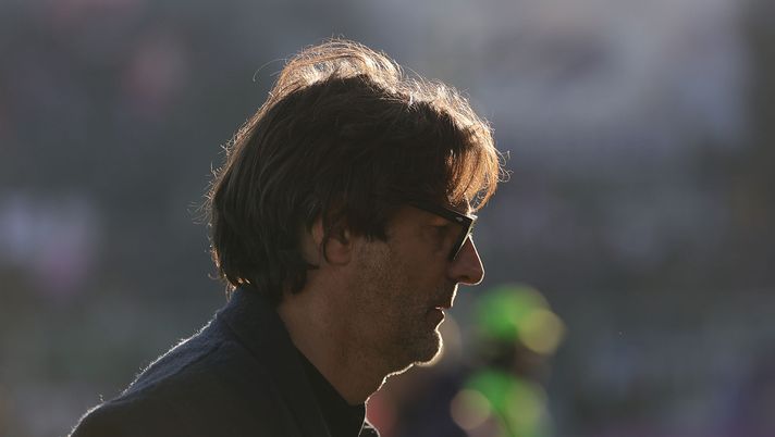 FLORENCE, ITALY - DECEMBER 14: Head coach Paolo Vanoli manager of ACF Fiorentina looks on during the Serie A match between ACF Fiorentina and Hellas Verona FC at Artemio Franchi on December 14, 2025 in Florence, Italy. (Photo by Gabriele Maltinti/Getty Images) CorFio: “Vanoli, bilancio impietoso. Cambiando la panchina, il risultato non cambia” - immagine 1