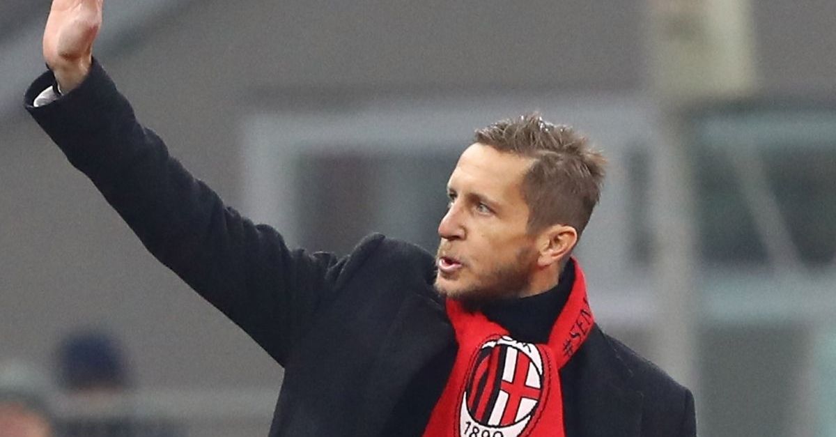 Ambrosini: “Leao ci entra o no in questo contesto? Il Milan può lottare per lo Scudetto” Ambrosini: “Leao ci entra o no in questo contesto? Il Milan può lottare per lo Scudetto”