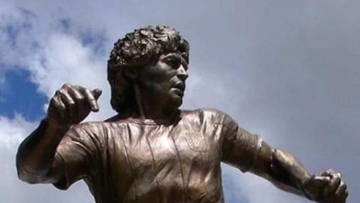 Rimossa una statua di Maradona: “Era abusiva!”. Ecco dove è successo - immagine 1