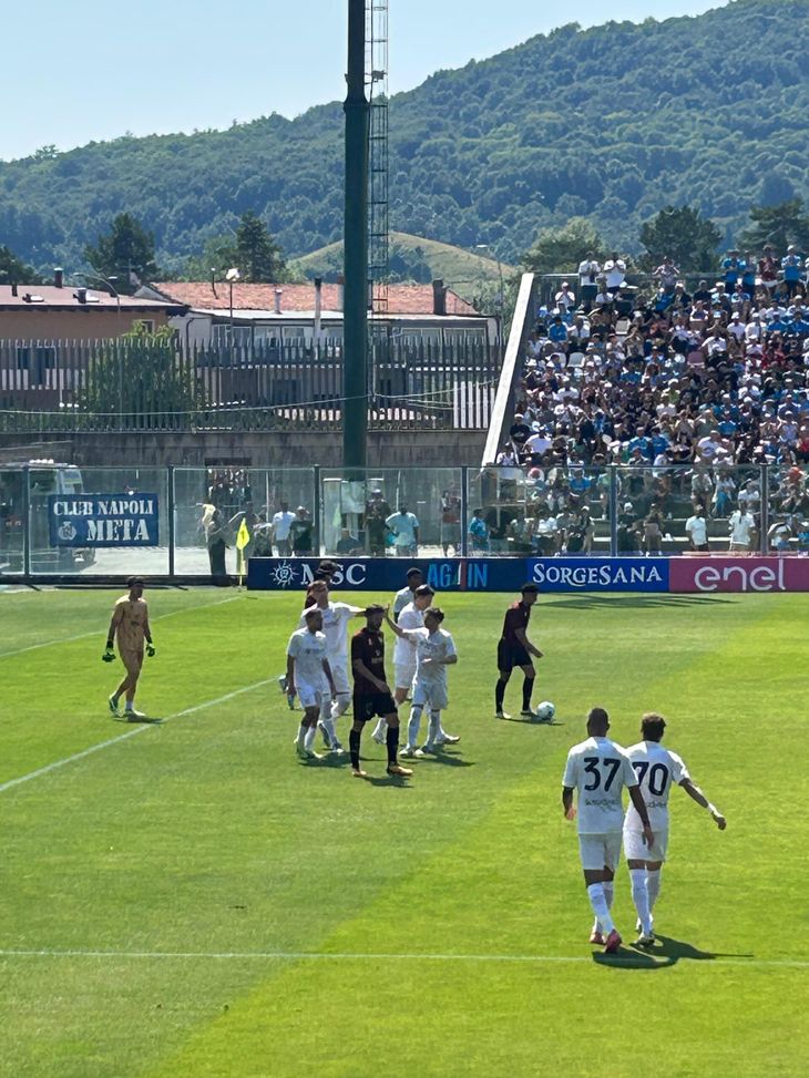 Napoli-Sorrento 4-0, il poker è servito: gli azzurri di Conte dominano il match - immagine 6